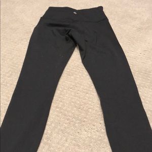 Lululemon wunderunder black color